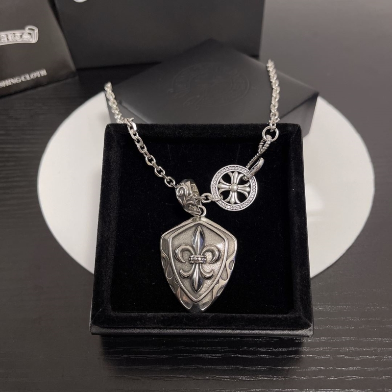 Ch**me He**ts necklaces